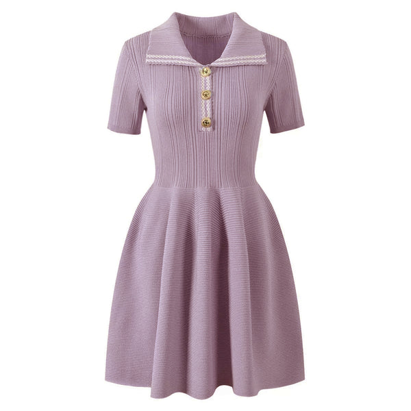 Robe courte amincissante d'été à manches courtes et col en tricot assortie